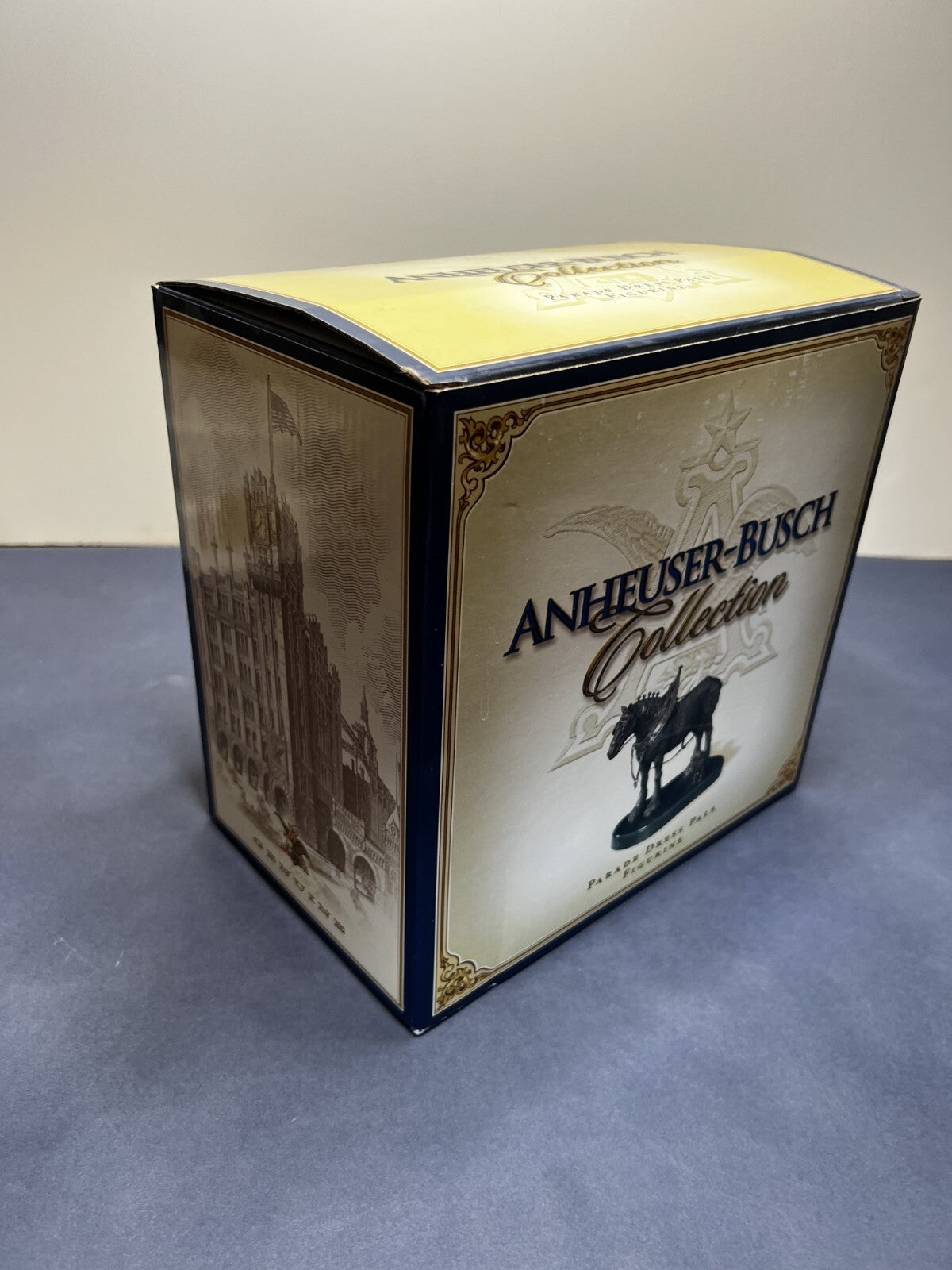 2004 Anheuser-Busch BUDWEISER Clydesdale Parade Dress Pals Figurine NEW IN BOX