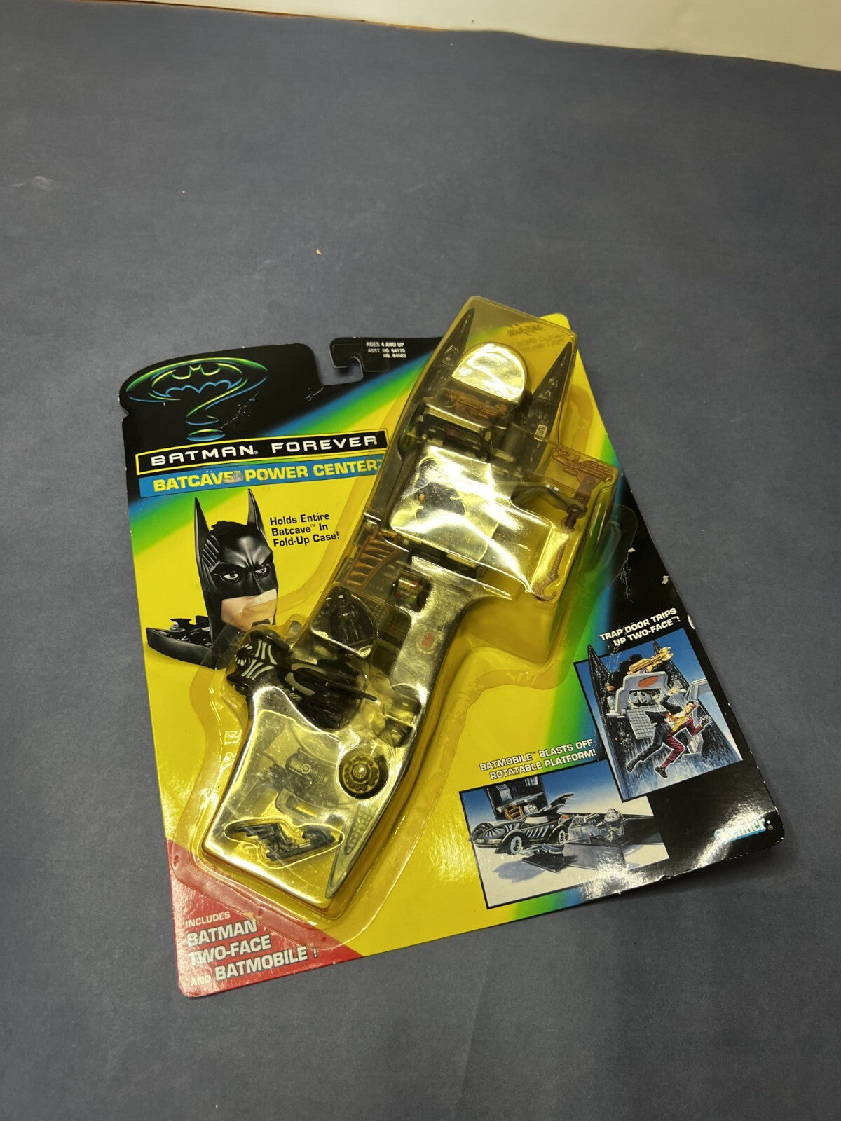 VTG 1995 BATMAN FOREVER Batcave Power Center Batmobile Two Face Action Toy NIP