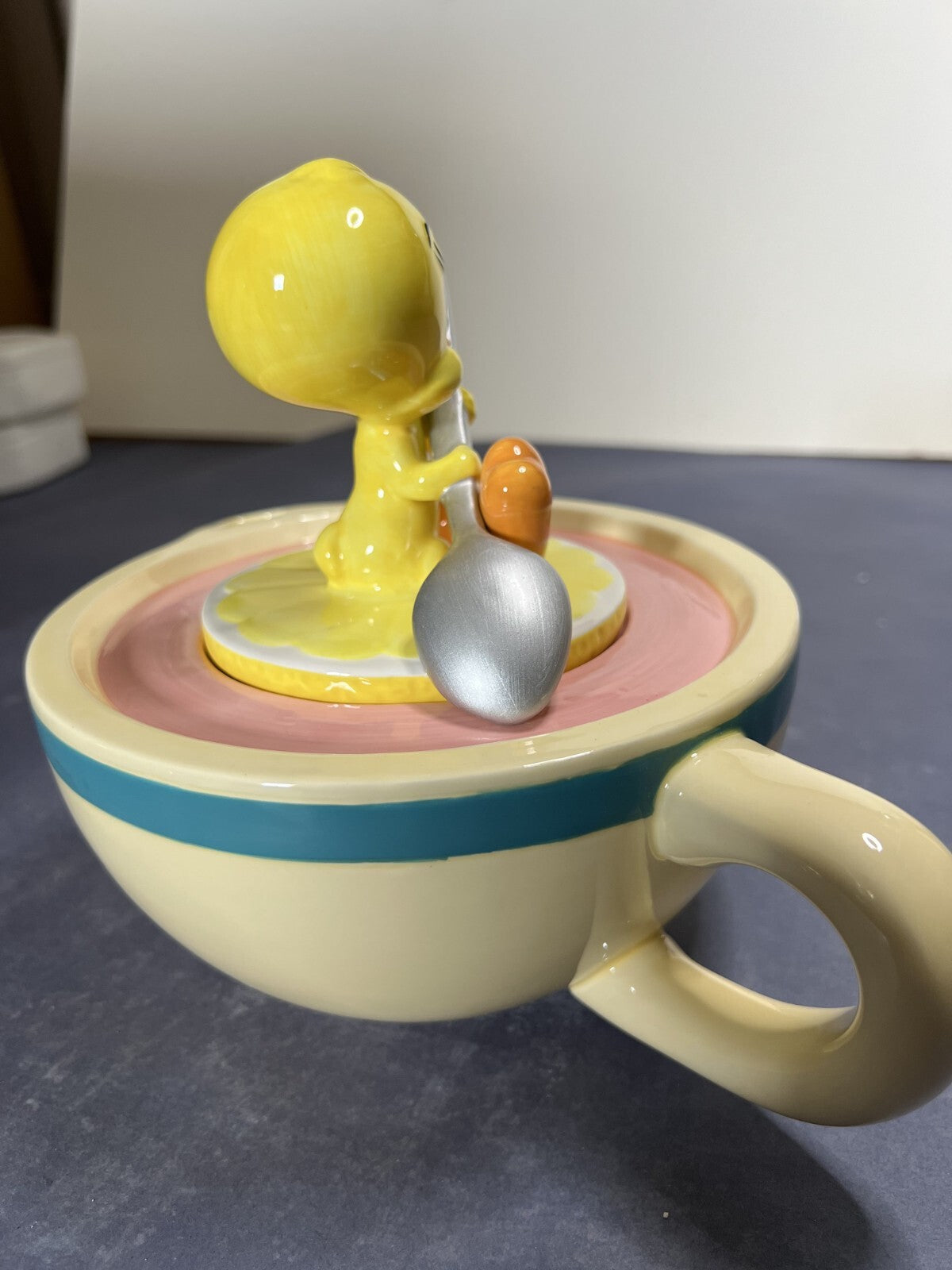 Tweety Bird Figural Ceramic Teapot Warner Bros NIB VTG Collectible Never Used