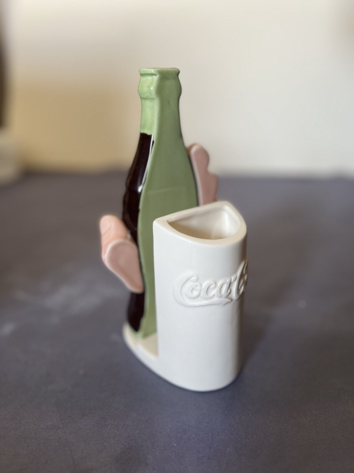 1994 Vintage 3-D Coca Cola COKE Bottle Ceramic Straw And Napkin Holder with box