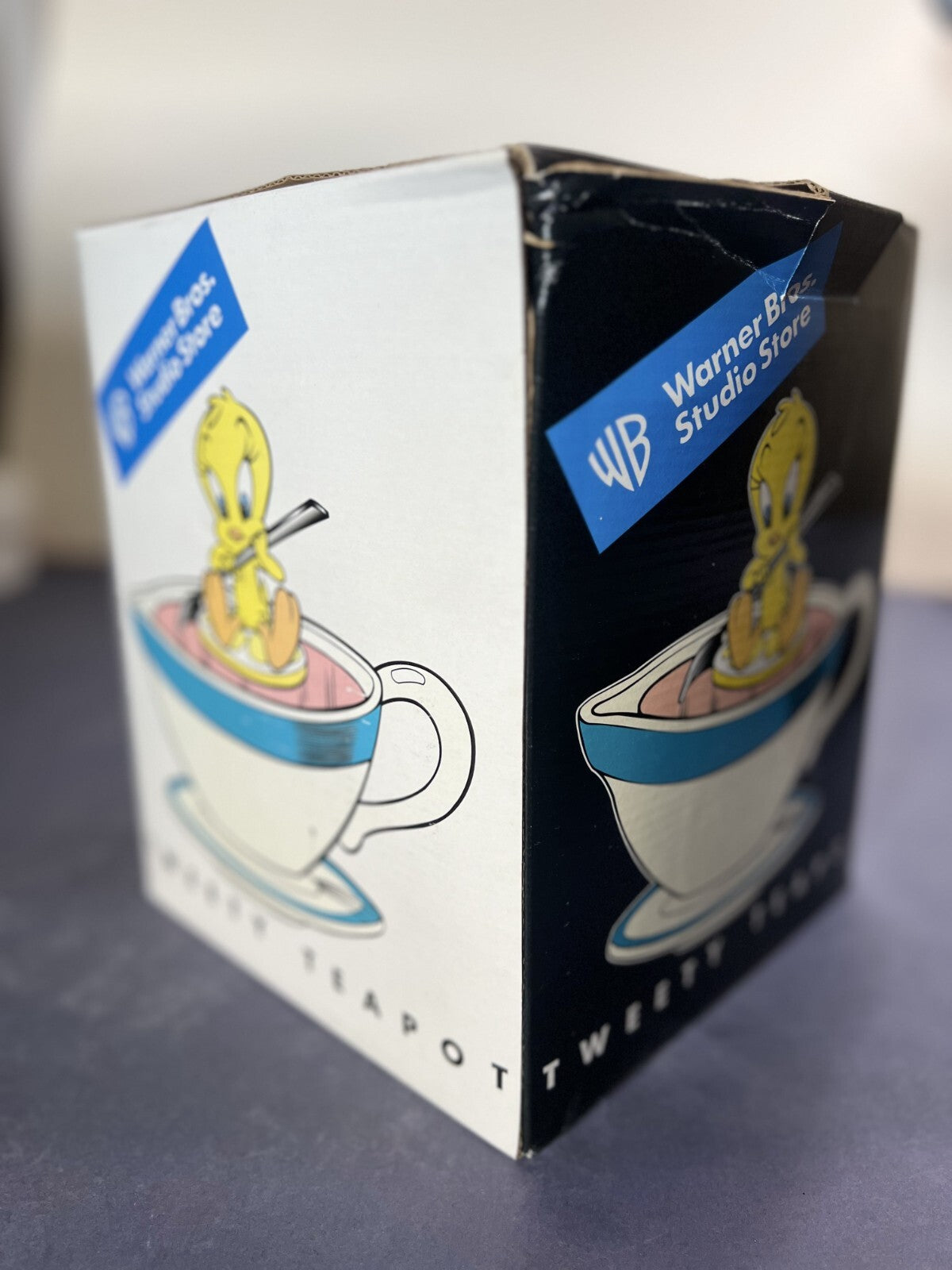Tweety Bird Figural Ceramic Teapot Warner Bros NIB VTG Collectible Never Used