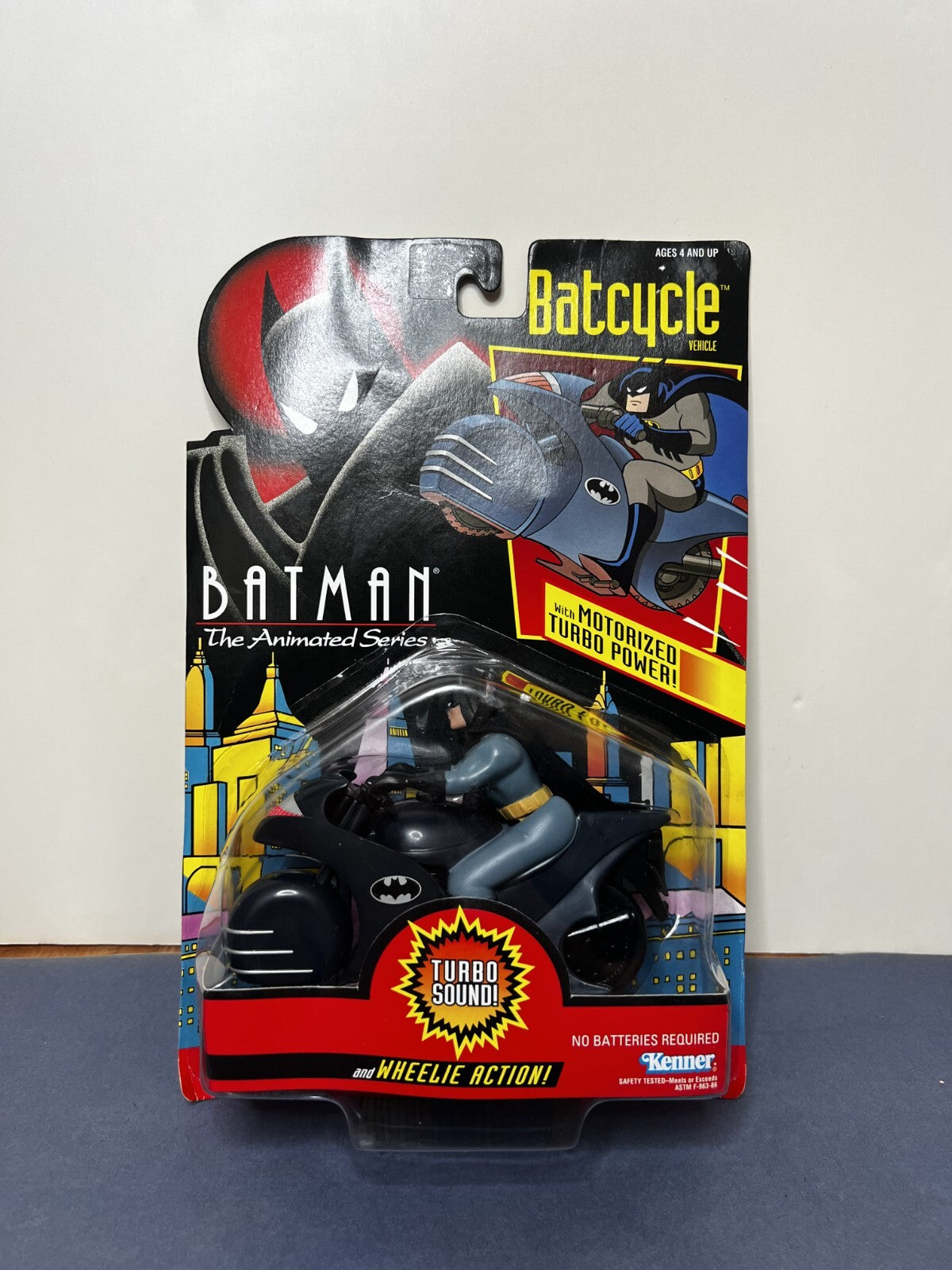 Vintage BATMAN The Animated Series - The BATCYCLE Kenner 1992 NIP ACTION TOY