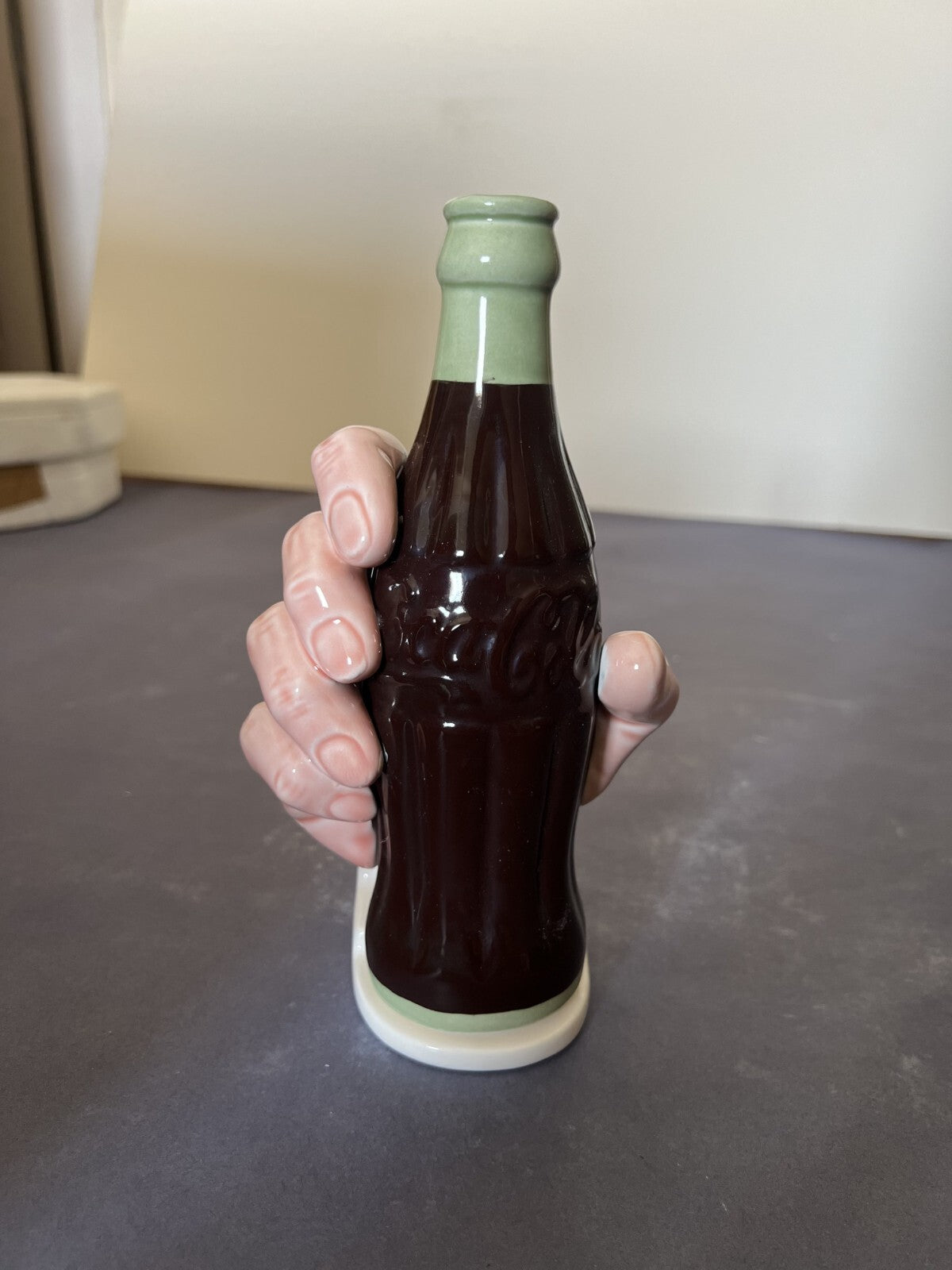 1994 Vintage 3-D Coca Cola COKE Bottle Ceramic Straw And Napkin Holder with box