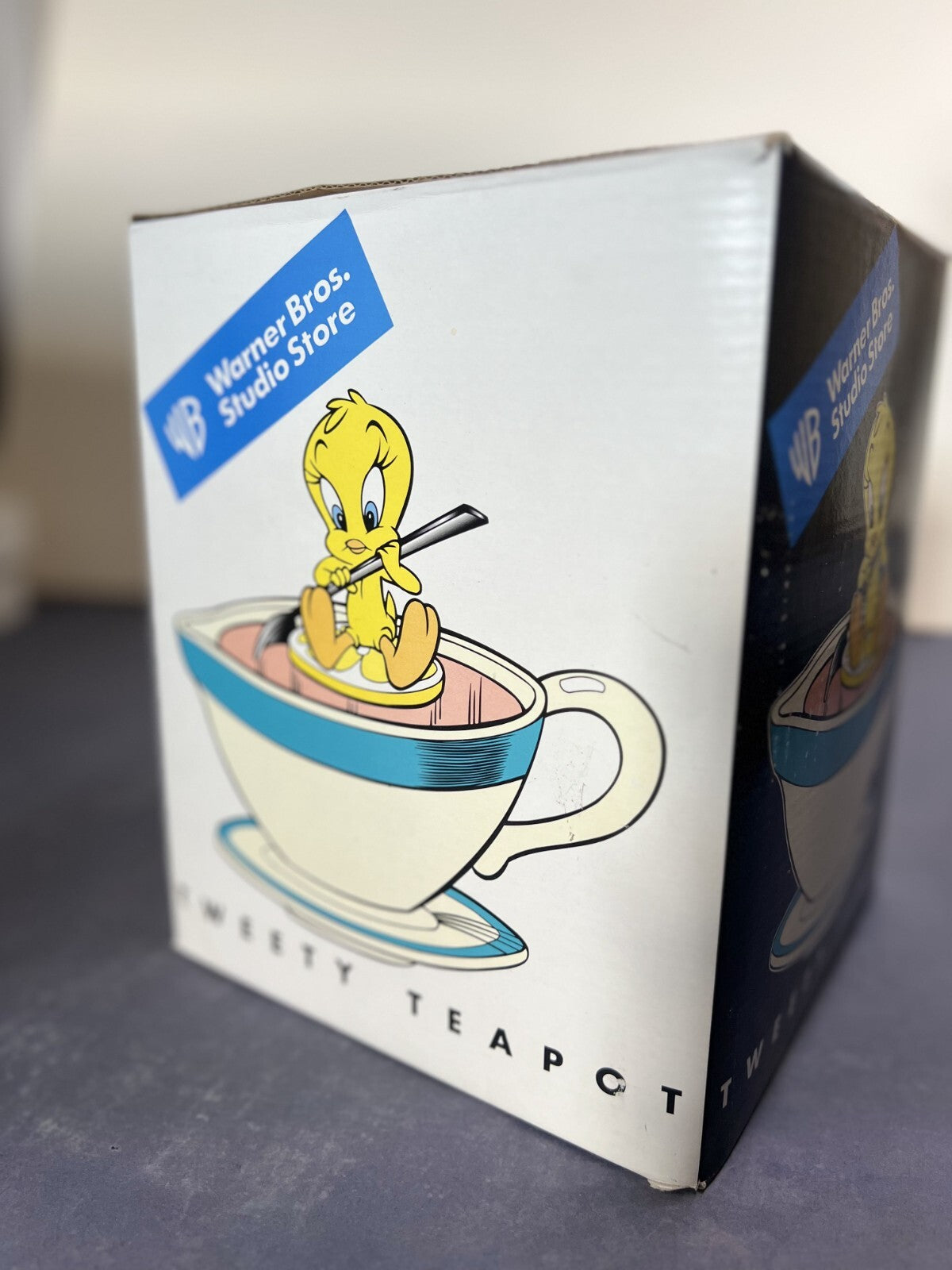 Tweety Bird Figural Ceramic Teapot Warner Bros NIB VTG Collectible Never Used