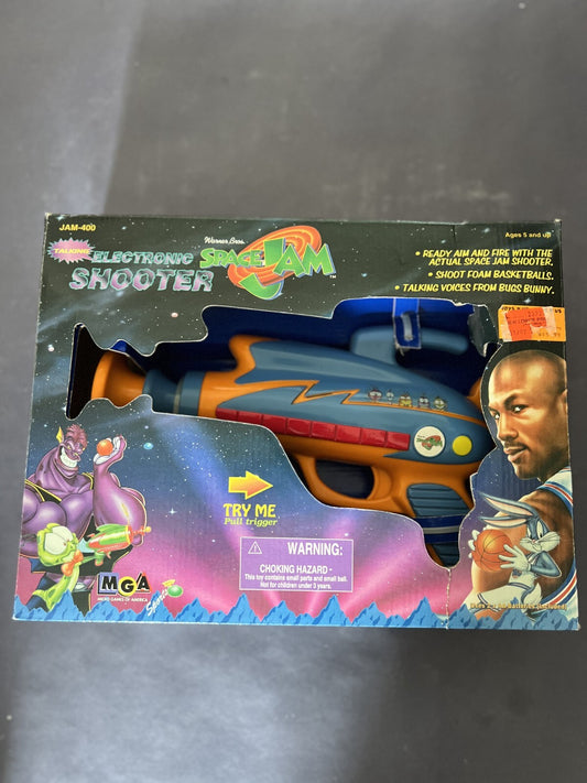 SPACE JAM 1996 TALKING ELECTRONIC SHOOTER – Michael Jordan Bugs Bunny Shoots NIB