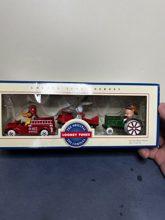 NIB 1993 ERTL LOONEY TUNE TOONS HEROES Toy Vehicles diecast  WARNER BROS 1:64